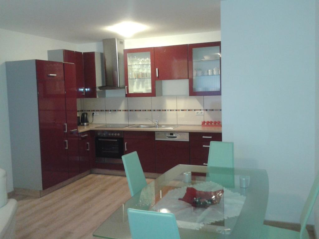 Haus Senel Apartment Ебен им Понгау Стая снимка