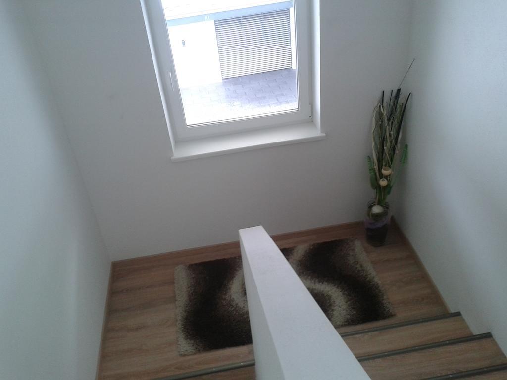Haus Senel Apartment Ебен им Понгау Стая снимка