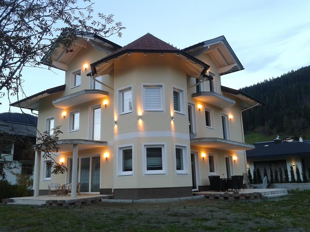 Haus Senel Apartment Ебен им Понгау Екстериор снимка
